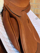 Load image into Gallery viewer, Phoenix Elite Jump Saddle Tobacco 17.5&quot; 31cm TreeClix Orange Accents
